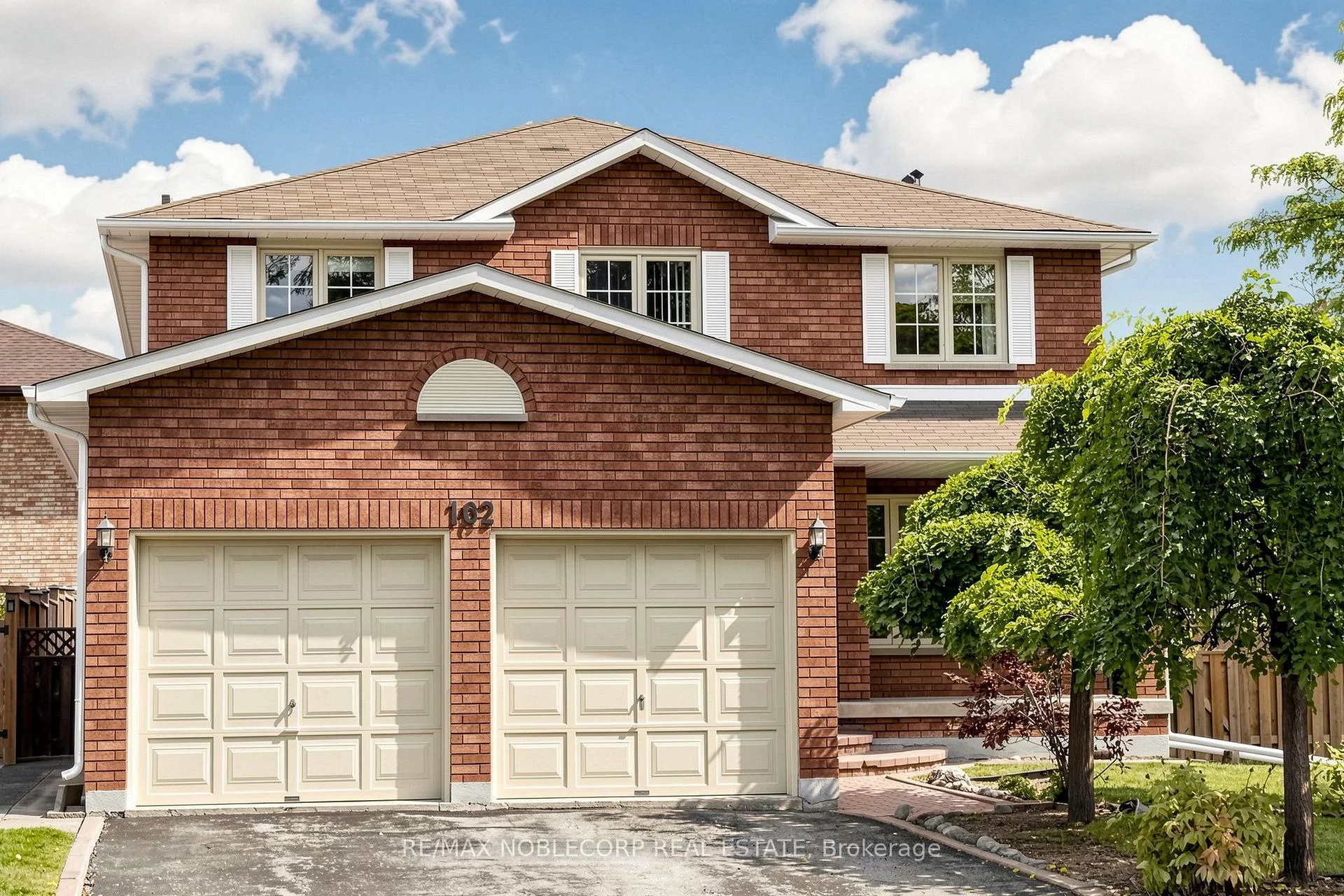 Photo 13 of 162 Venetian Crescent, Vaughan, East Woodbridge — HOMEH
