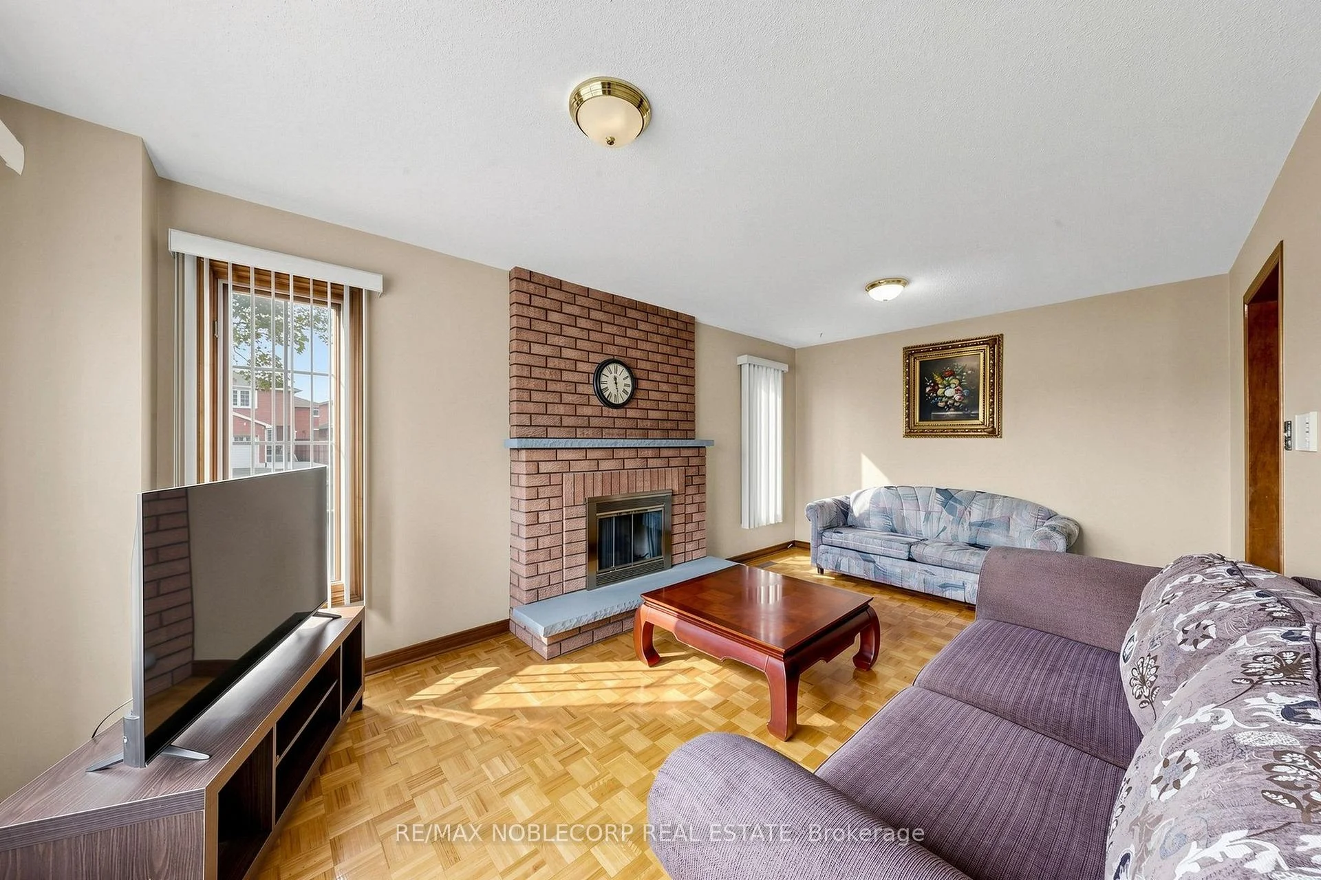 Photo 25 of 162 Venetian Crescent, Vaughan, East Woodbridge — HOMEH