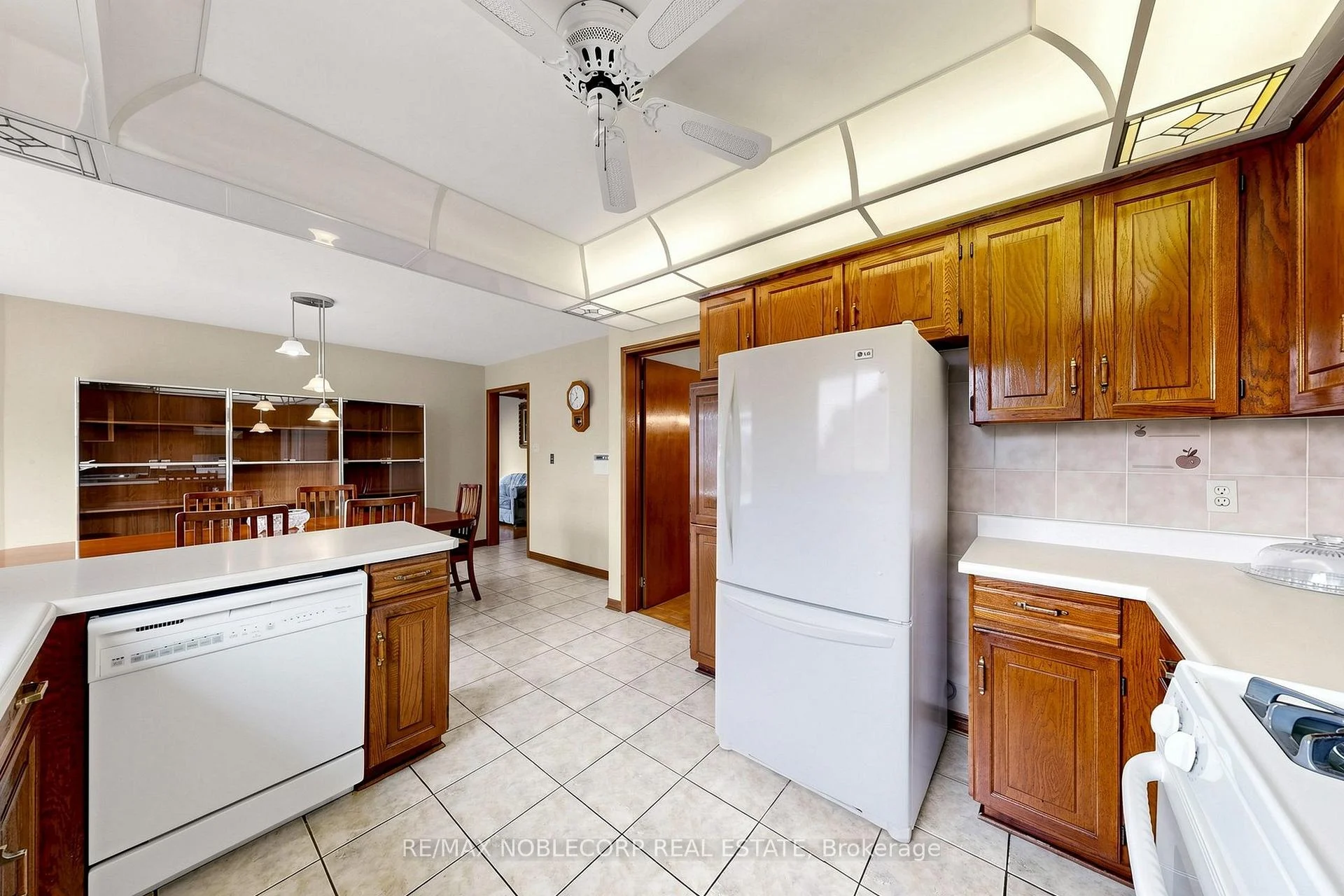 Photo 33 of 162 Venetian Crescent, Vaughan, East Woodbridge — HOMEH