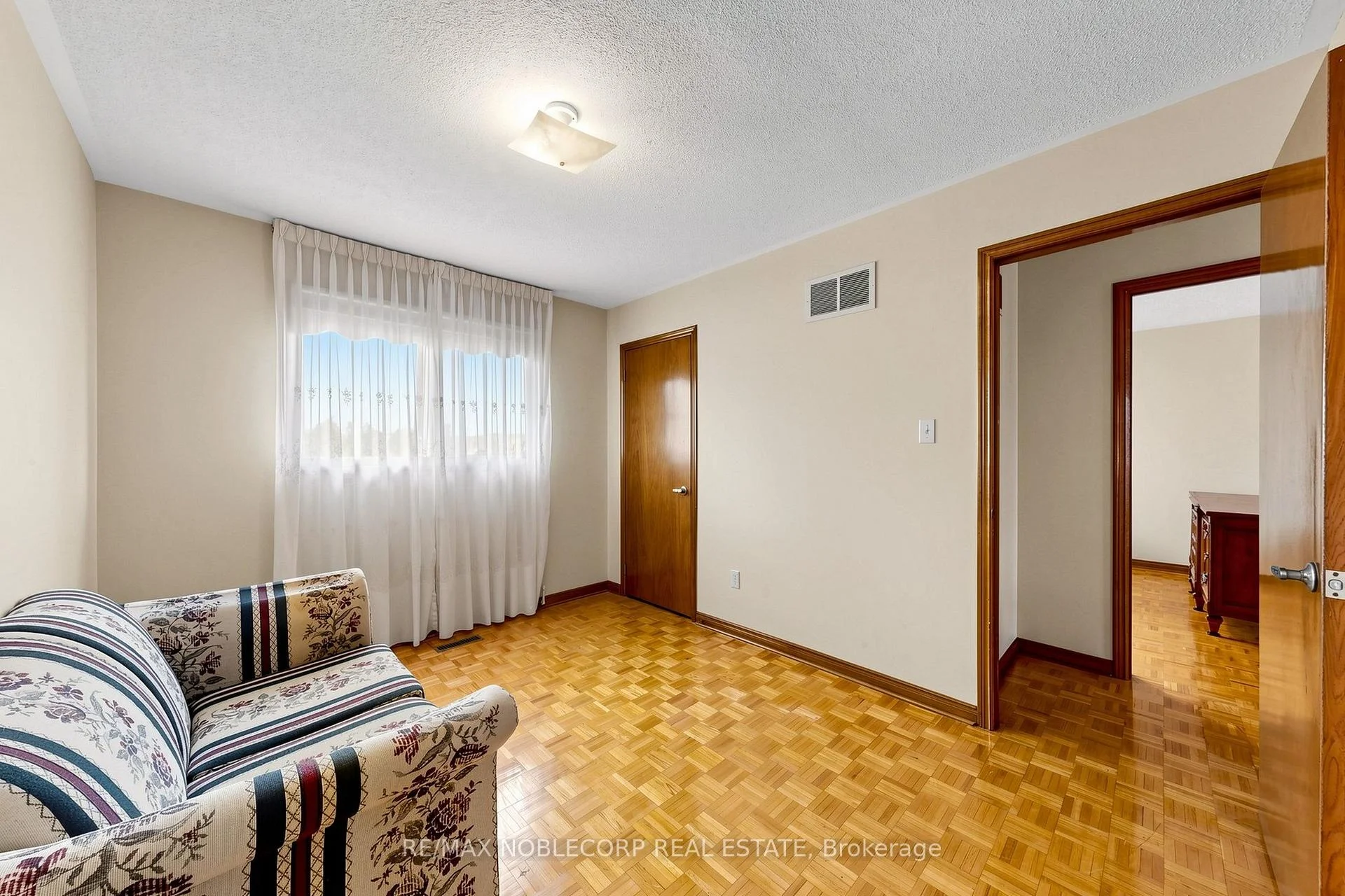 Photo 50 of 162 Venetian Crescent, Vaughan, East Woodbridge — HOMEH