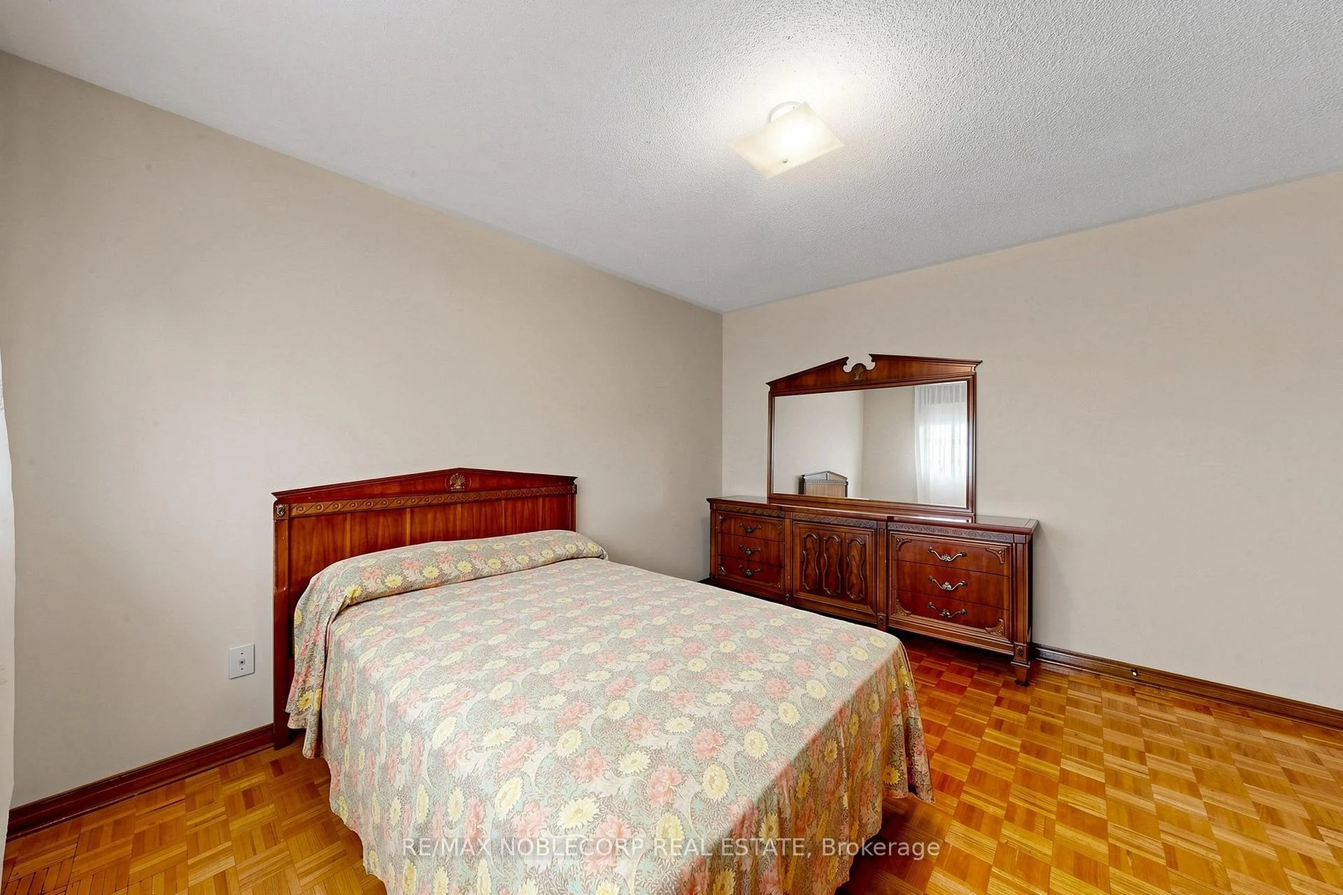Photo 71 of 162 Venetian Crescent, Vaughan, East Woodbridge — HOMEH