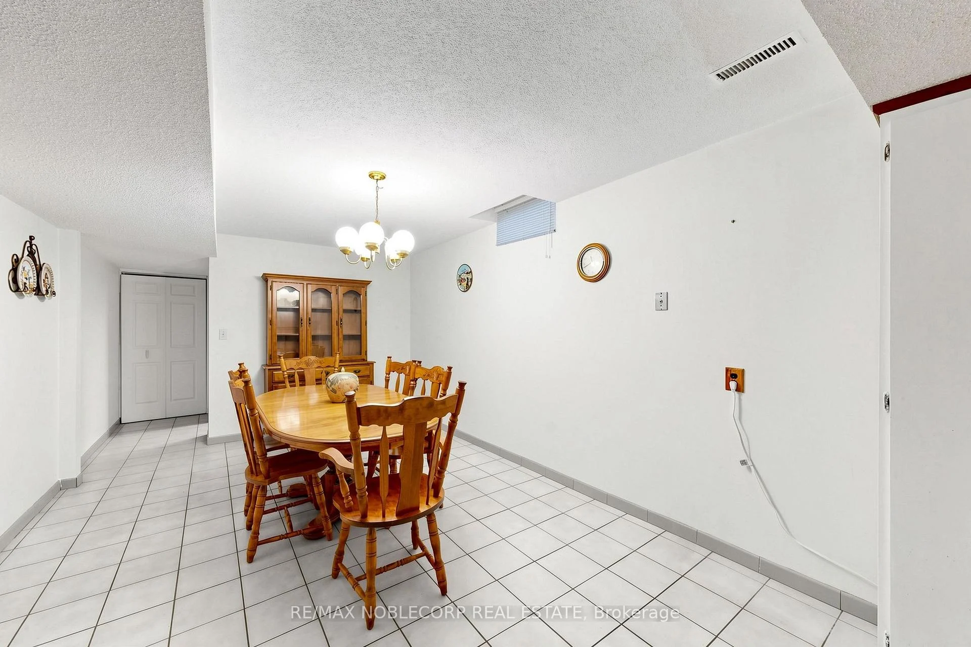 Photo 86 of 162 Venetian Crescent, Vaughan, East Woodbridge — HOMEH