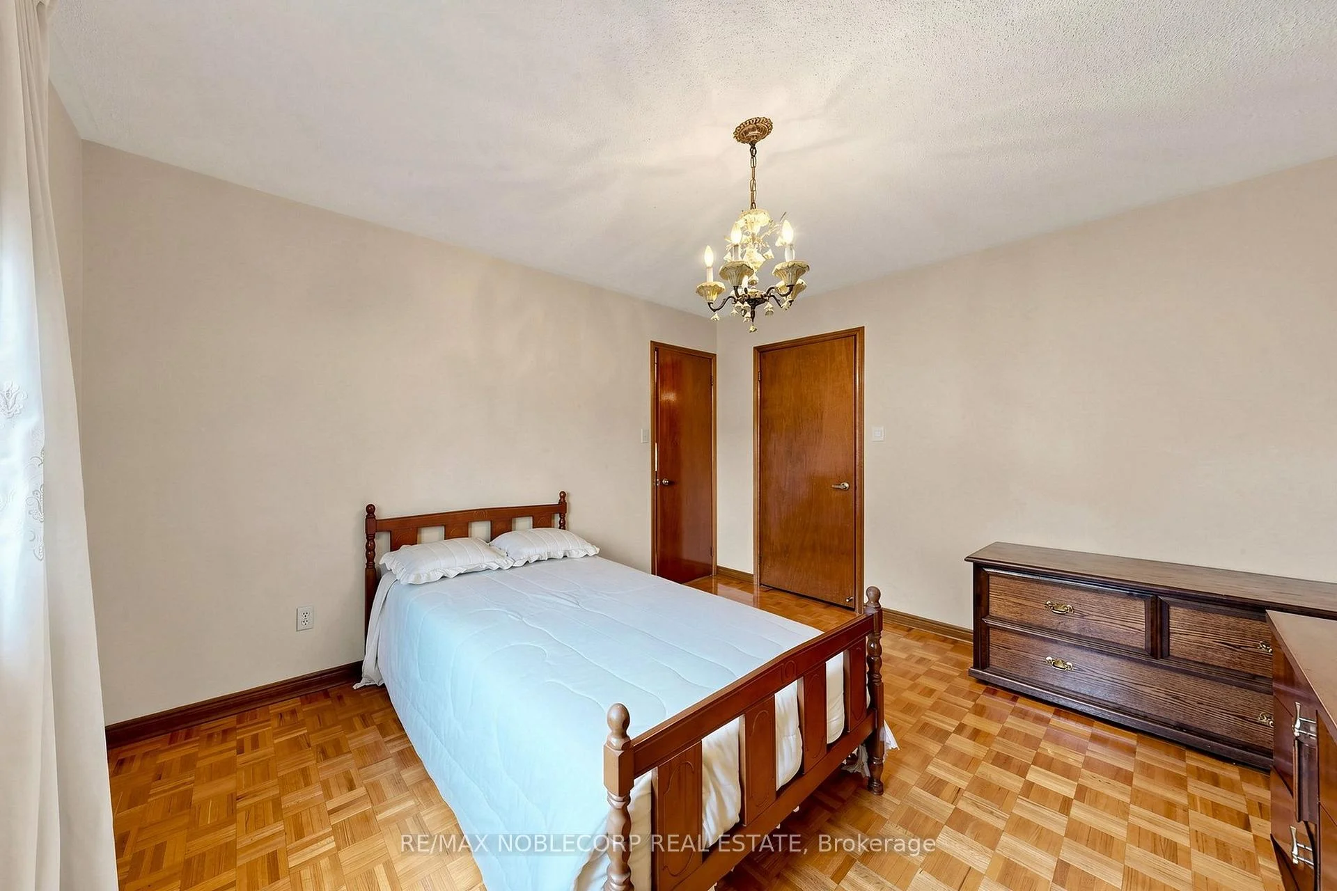 Photo 91 of 162 Venetian Crescent, Vaughan, East Woodbridge — HOMEH