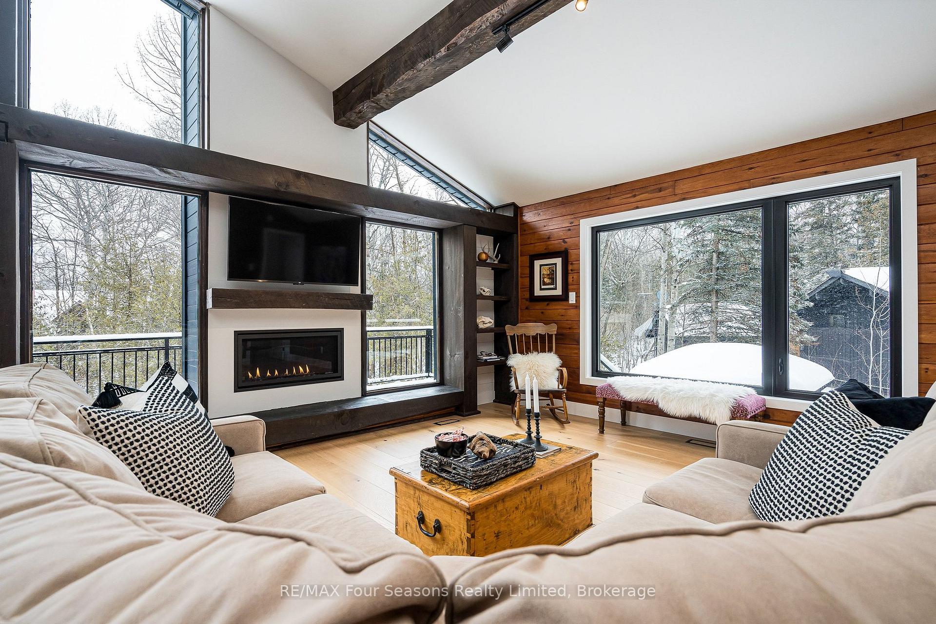 Photo 6 of 131 Chamonix Crescent, Blue Mountains — HOMEH
