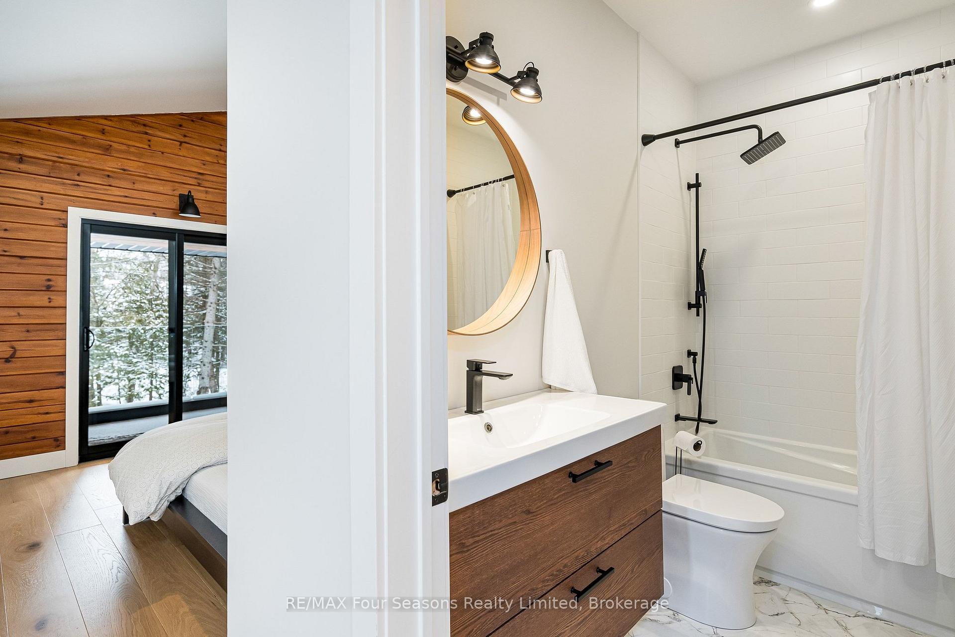 Photo 10 of 131 Chamonix Crescent, Blue Mountains — HOMEH