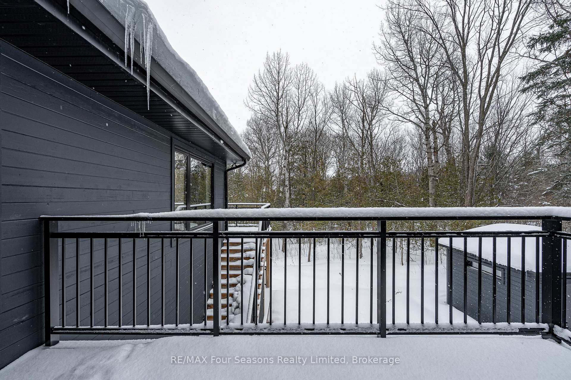 Photo 16 of 131 Chamonix Crescent, Blue Mountains — HOMEH