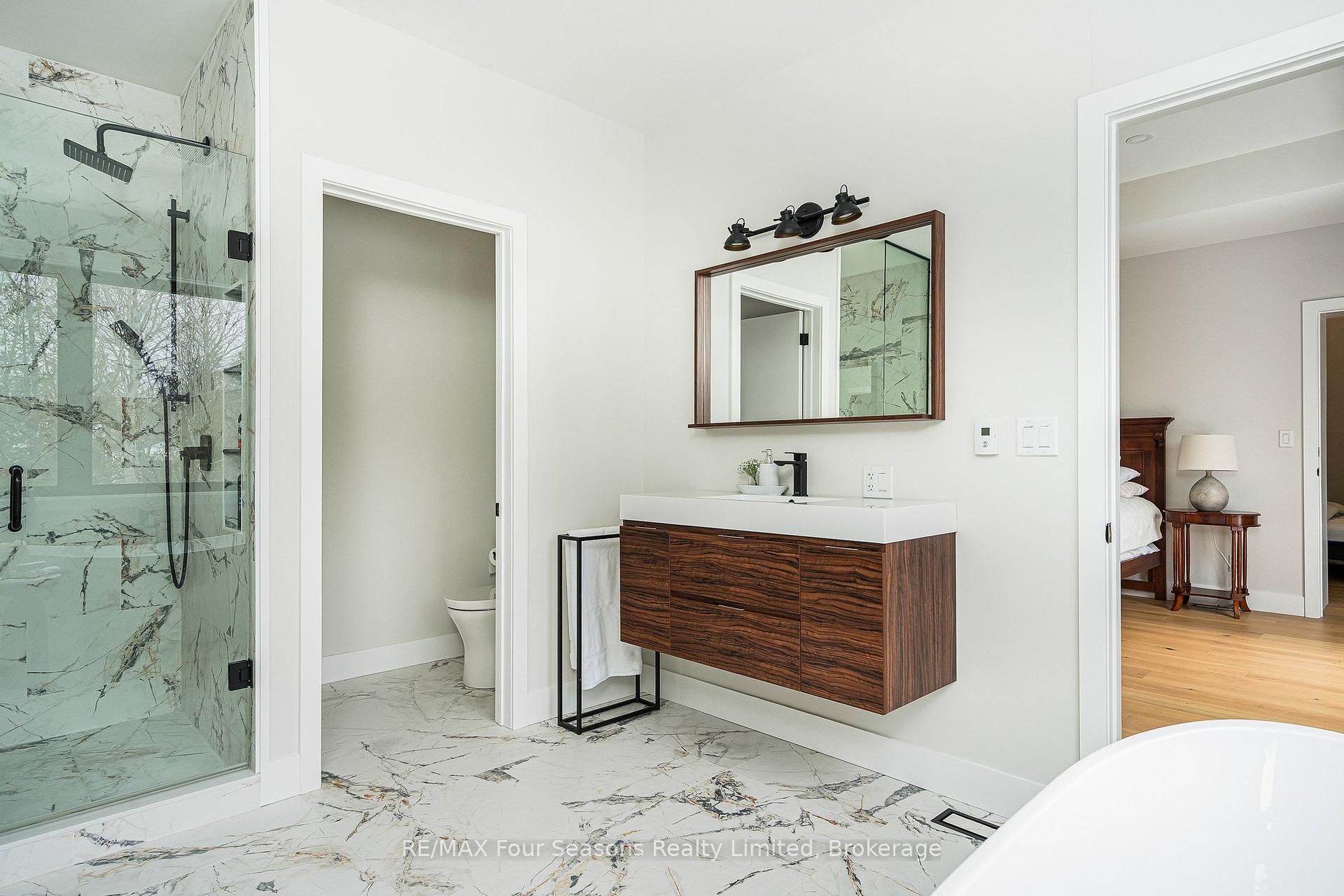 Photo 18 of 131 Chamonix Crescent, Blue Mountains — HOMEH