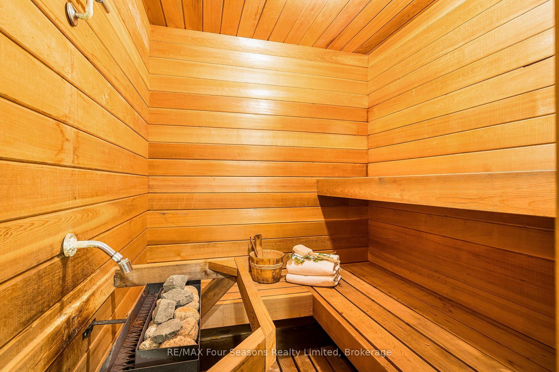 Photo 29 of 131 Chamonix Crescent, Blue Mountains — HOMEH