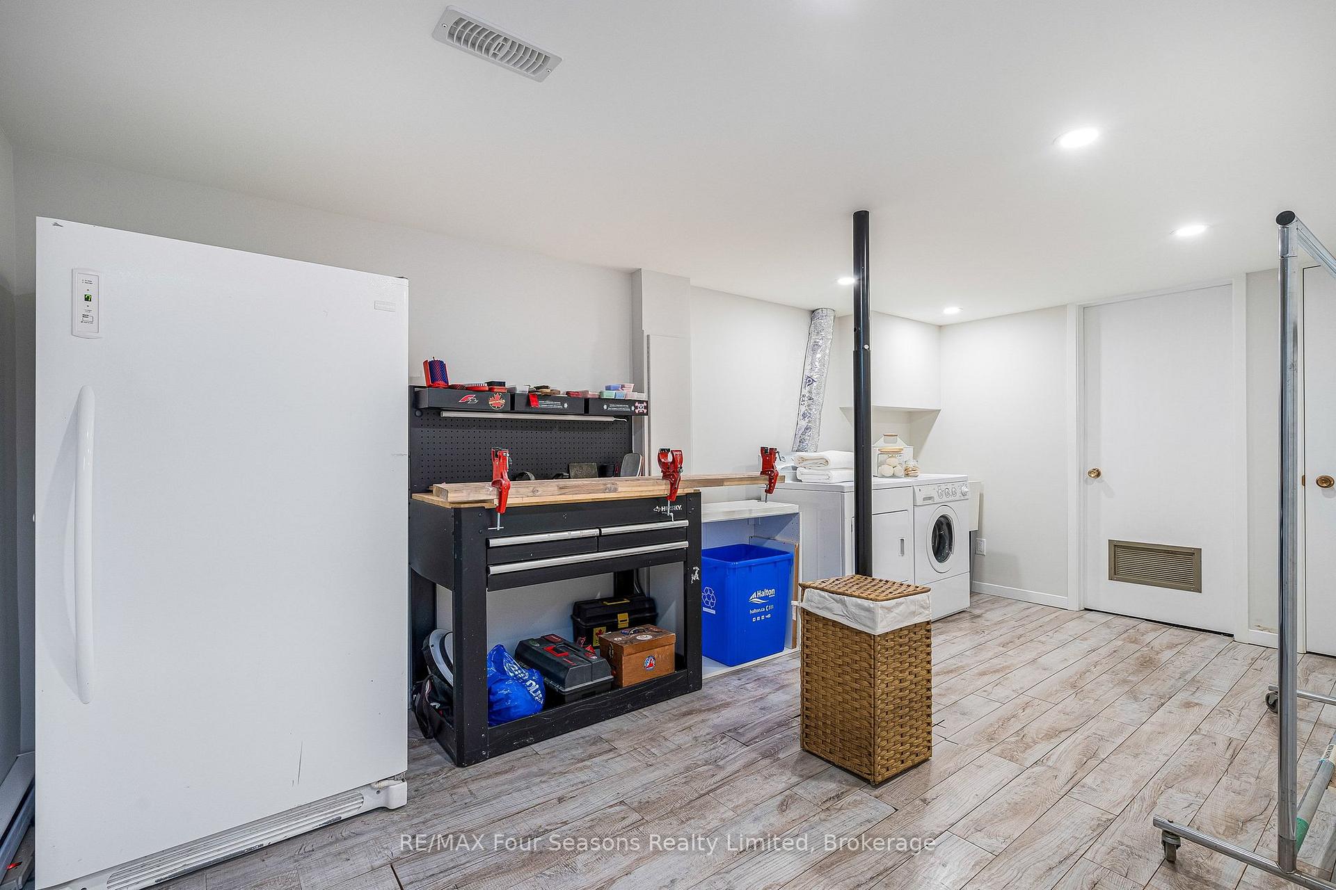 Photo 37 of 131 Chamonix Crescent, Blue Mountains — HOMEH