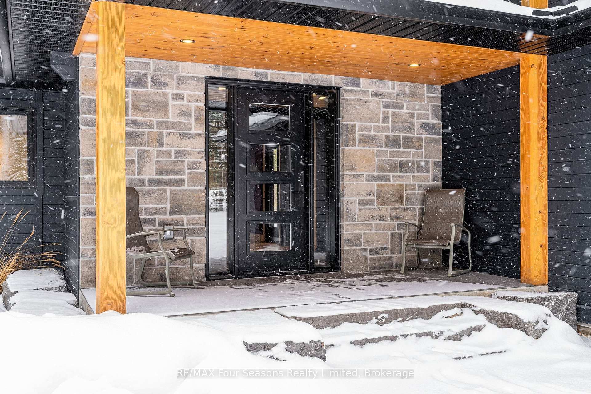 Photo 40 of 131 Chamonix Crescent, Blue Mountains — HOMEH