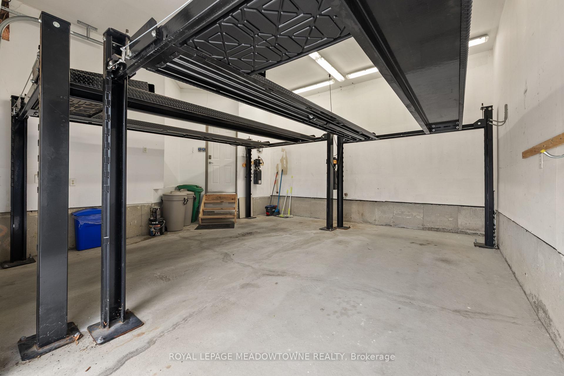 Photo 46 of 30 Orchard Park Gate, Brampton, Sandringham-Wellington — HOMEH