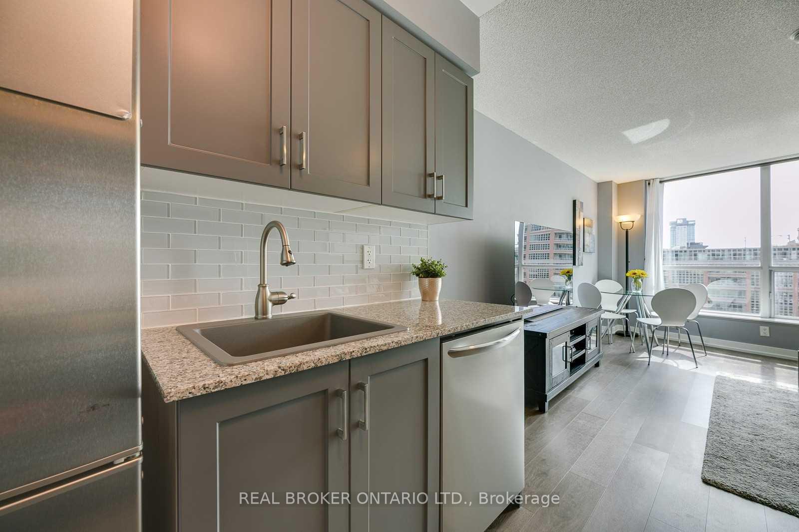 Photo 4 of Unit 407, 50 Lynn Williams Street, Toronto, Niagara — HOMEH