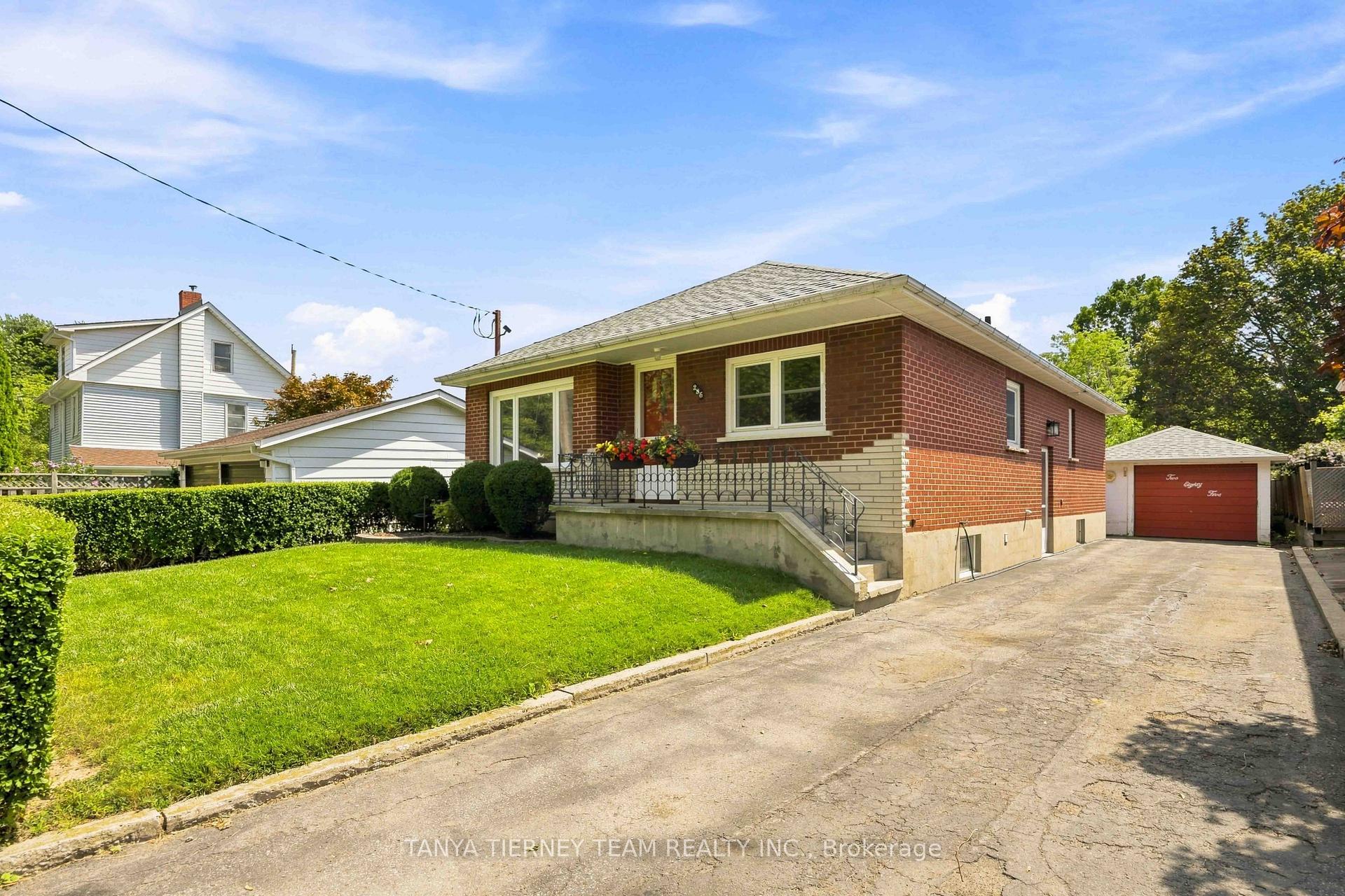 Photo 4 of 285 Muriel Avenue, Oshawa, McLaughlin — HOMEH