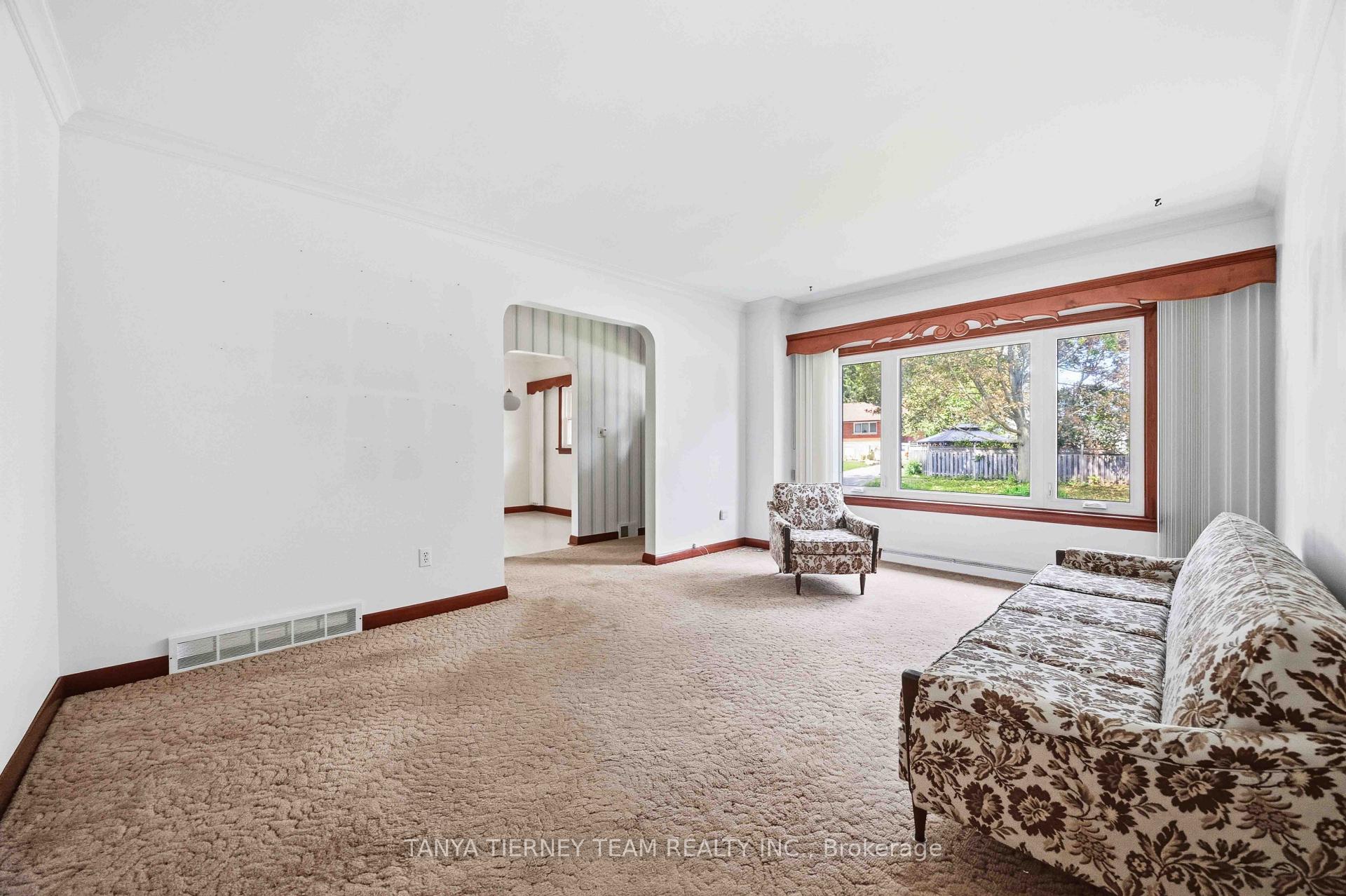 Photo 8 of 285 Muriel Avenue, Oshawa, McLaughlin — HOMEH