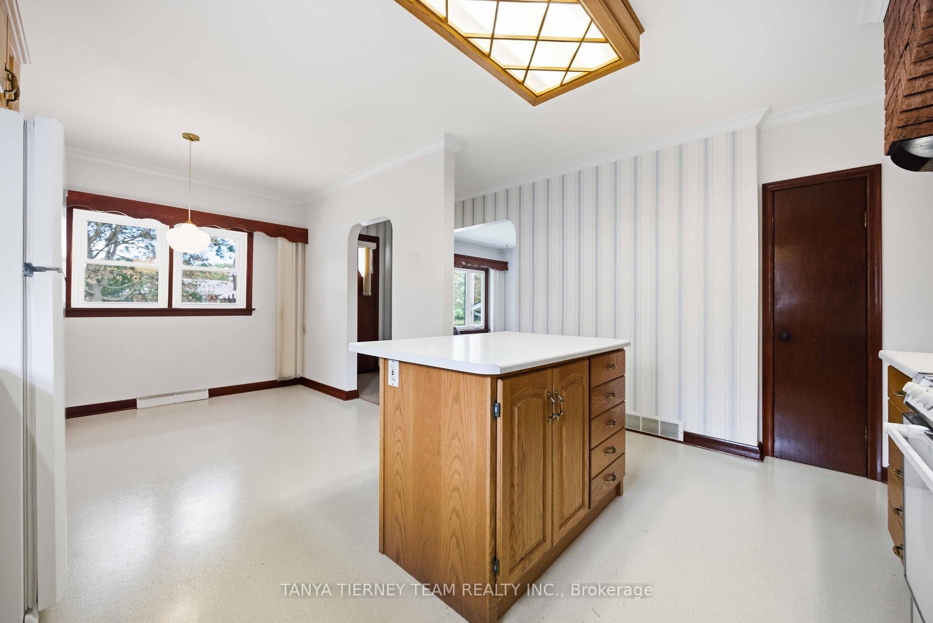 Photo 18 of 285 Muriel Avenue, Oshawa, McLaughlin — HOMEH