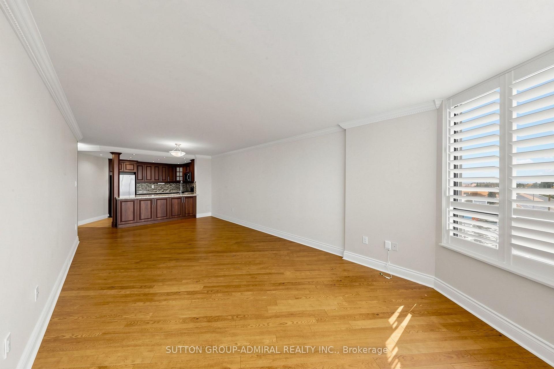 Photo 9 of Unit 806, 7460 Bathurst Street, Vaughan, Brownridge — HOMEH
