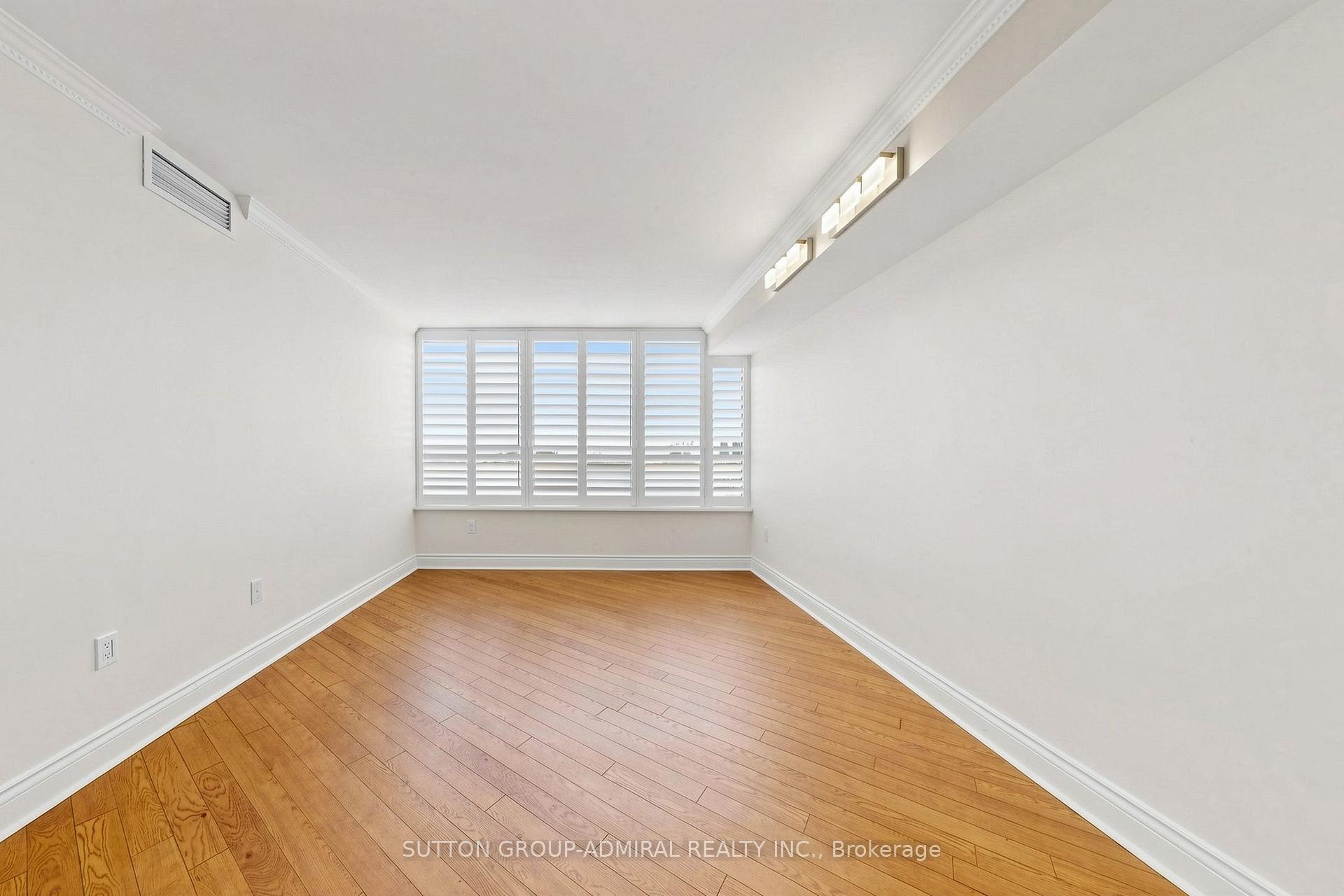 Photo 15 of Unit 806, 7460 Bathurst Street, Vaughan, Brownridge — HOMEH