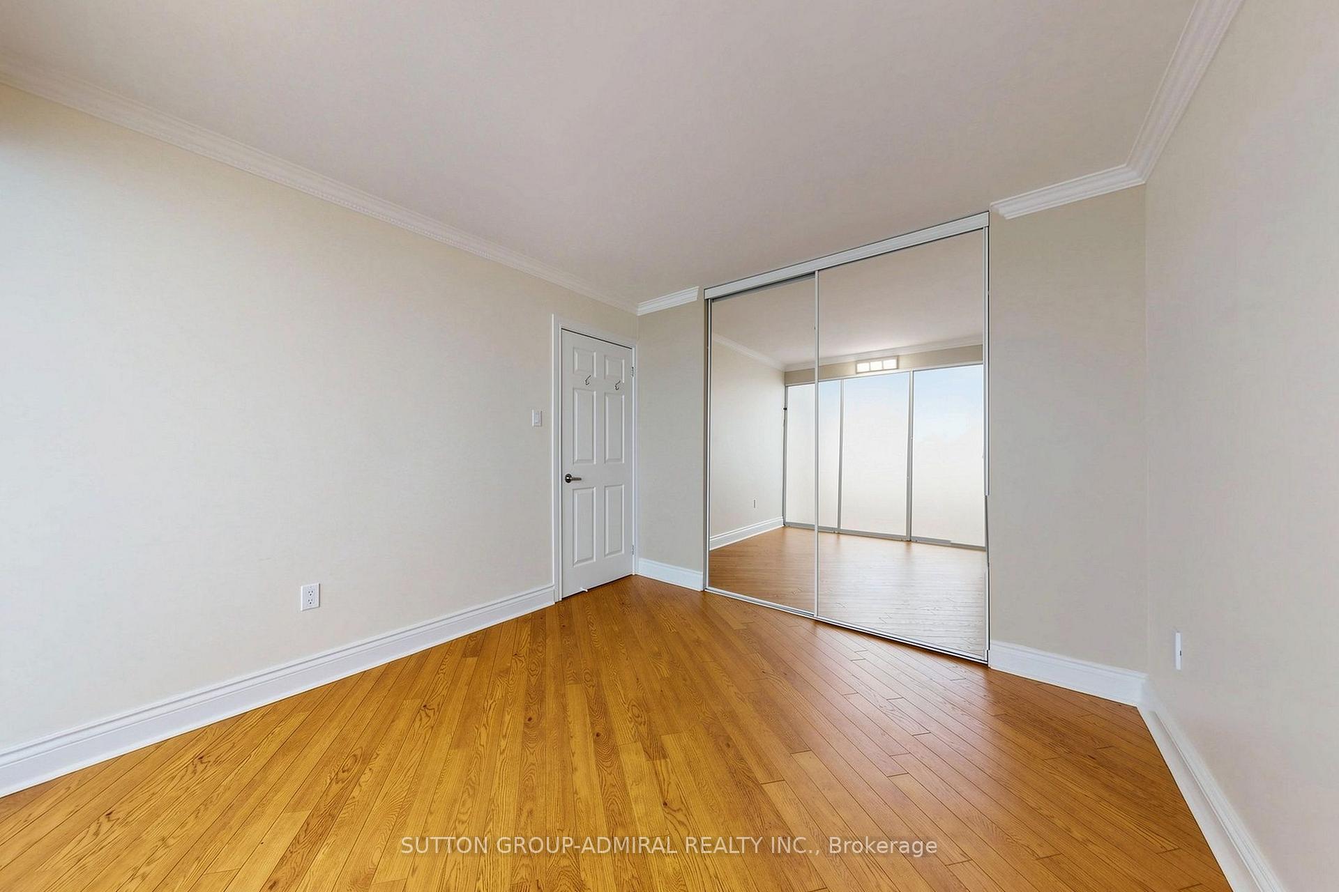 Photo 26 of Unit 806, 7460 Bathurst Street, Vaughan, Brownridge — HOMEH