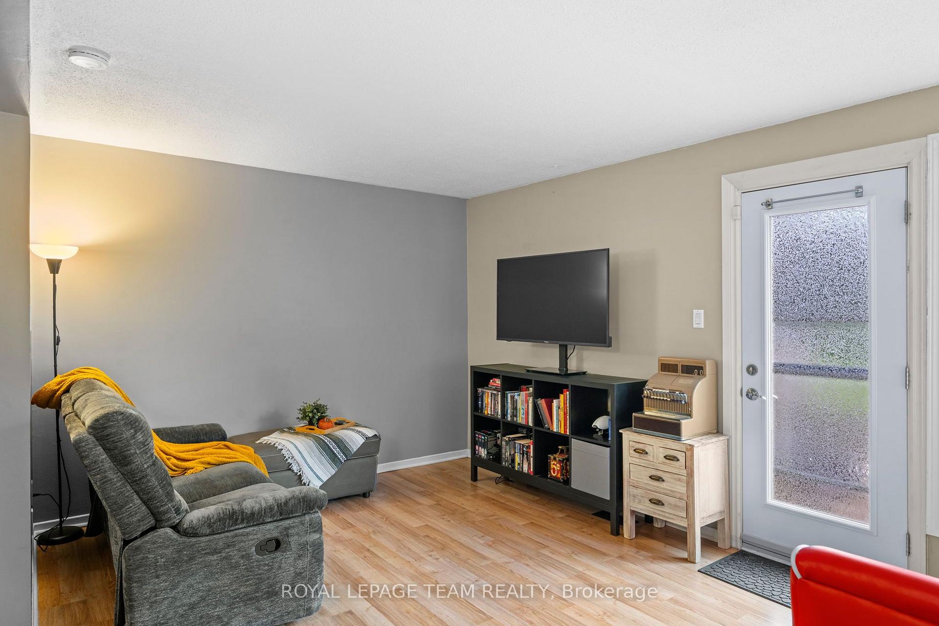 Photo 15 of 128 McClintock Way, Ottawa, Kanata - Katimavik — HOMEH