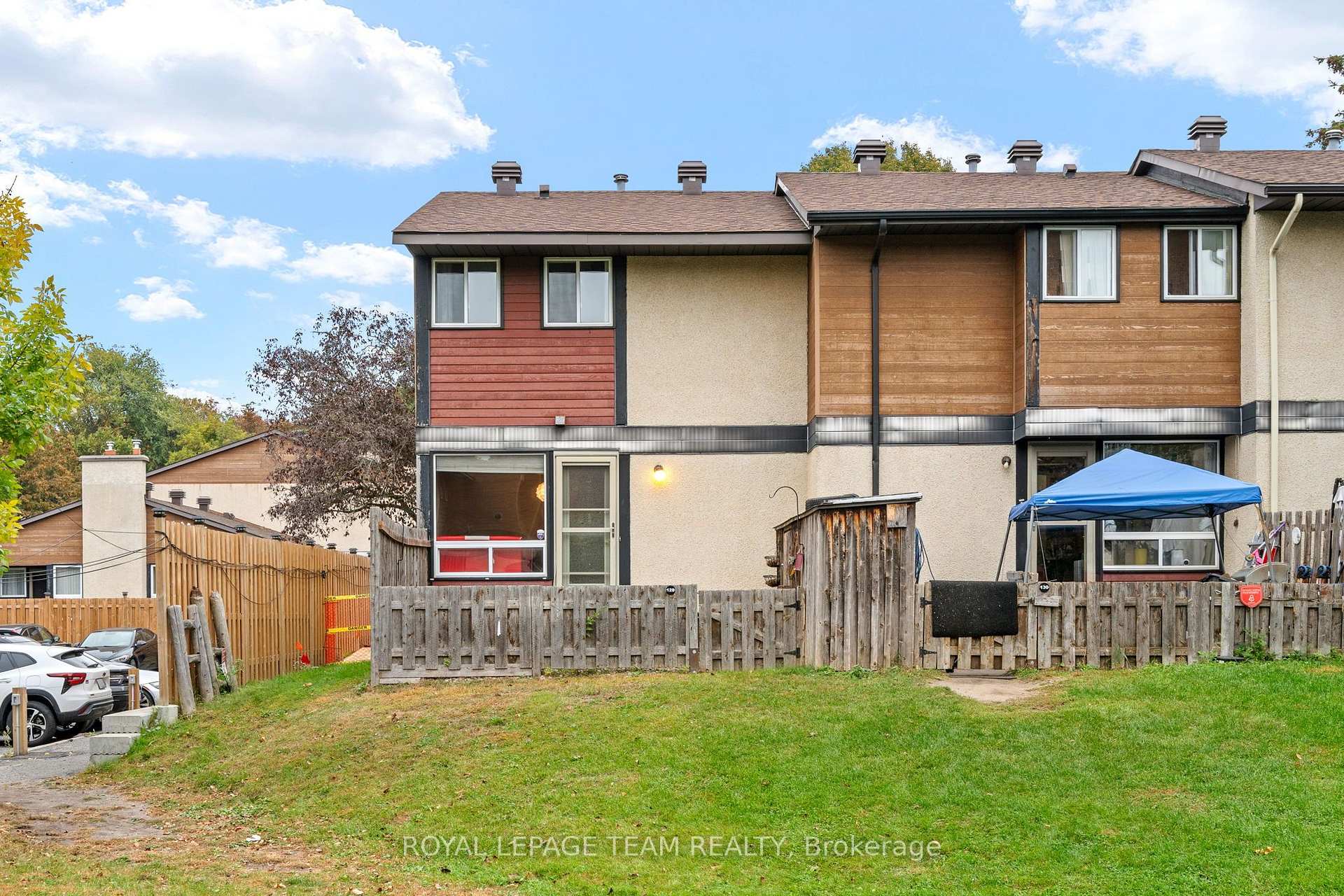 Photo 32 of 128 McClintock Way, Ottawa, Kanata - Katimavik — HOMEH