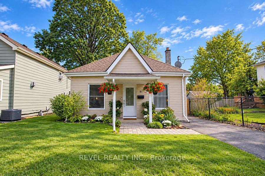 Front of 11 Stirton Avenue