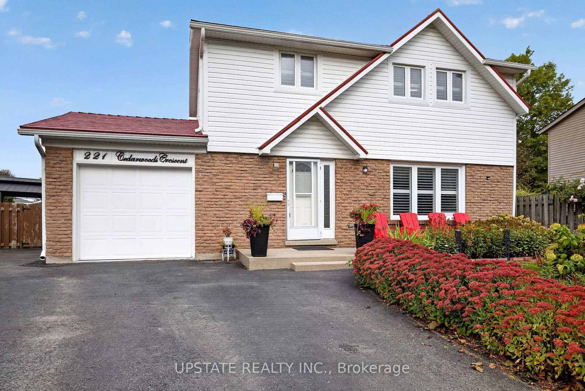 Photo of 221 Cedarwoods Crescent