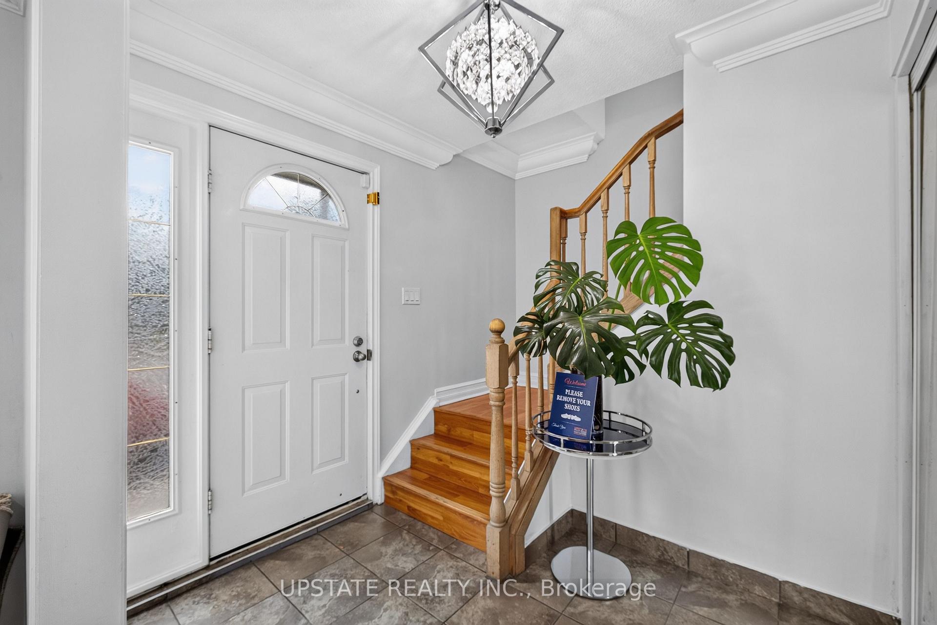 Photo 5 of 221 Cedarwoods Crescent, Kitchener, Vanier - Kitchener — HOMEH