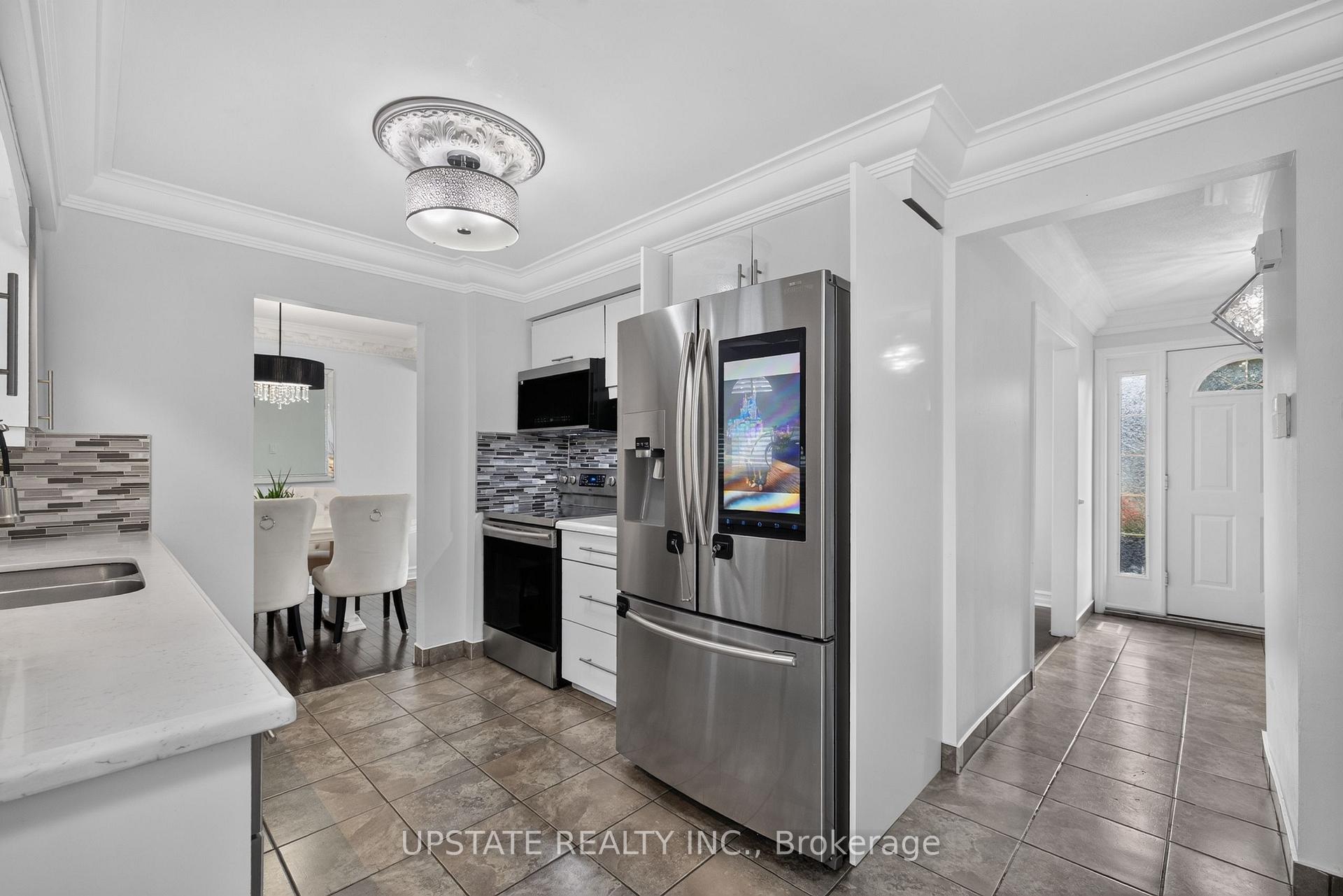Photo 17 of 221 Cedarwoods Crescent, Kitchener, Vanier - Kitchener — HOMEH