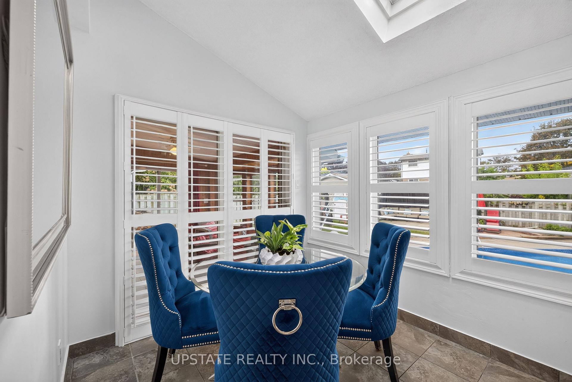 Photo 22 of 221 Cedarwoods Crescent, Kitchener, Vanier - Kitchener — HOMEH