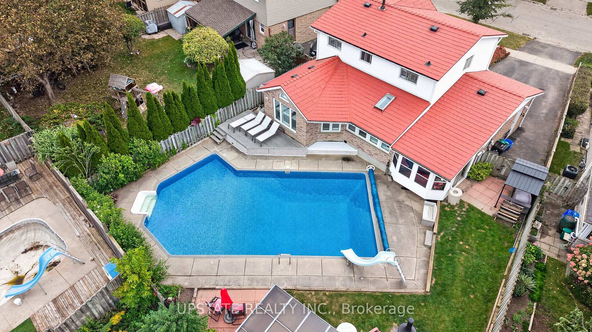 Photo 37 of 221 Cedarwoods Crescent, Kitchener, Vanier - Kitchener — HOMEH
