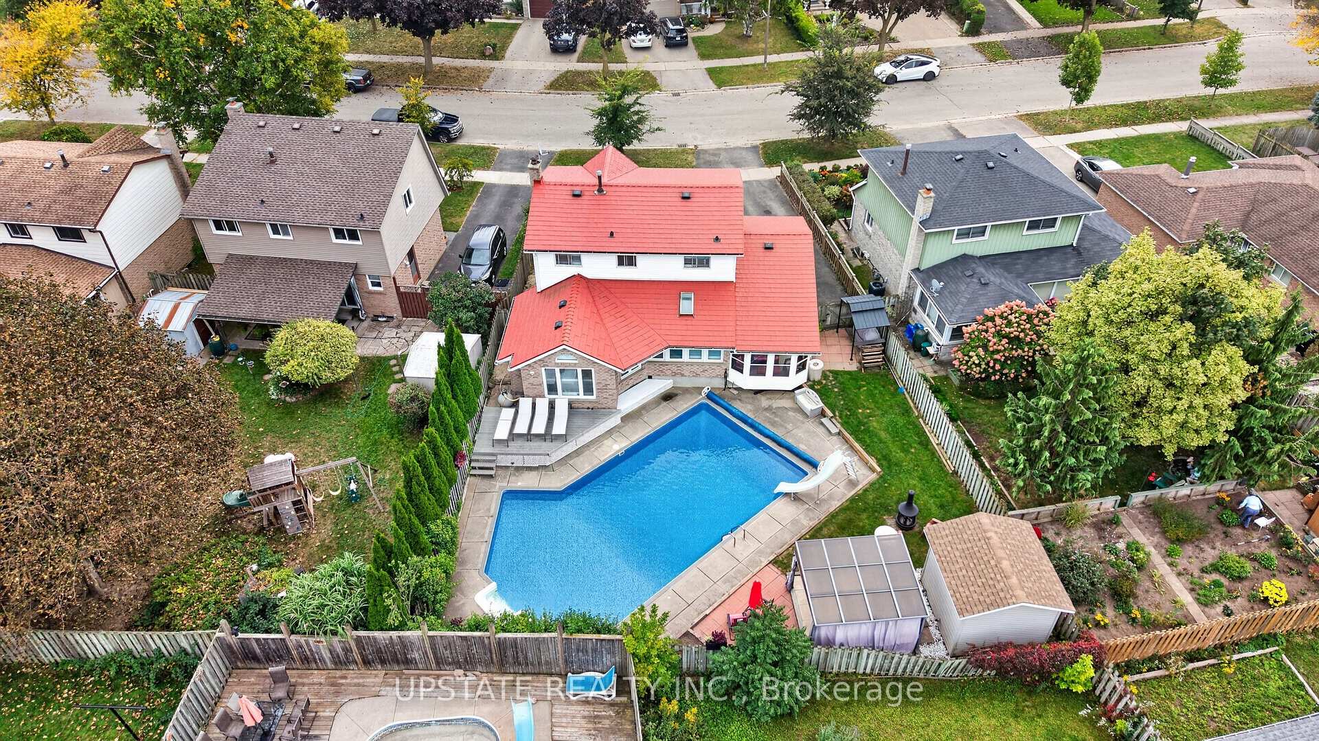 Photo 38 of 221 Cedarwoods Crescent, Kitchener, Vanier - Kitchener — HOMEH