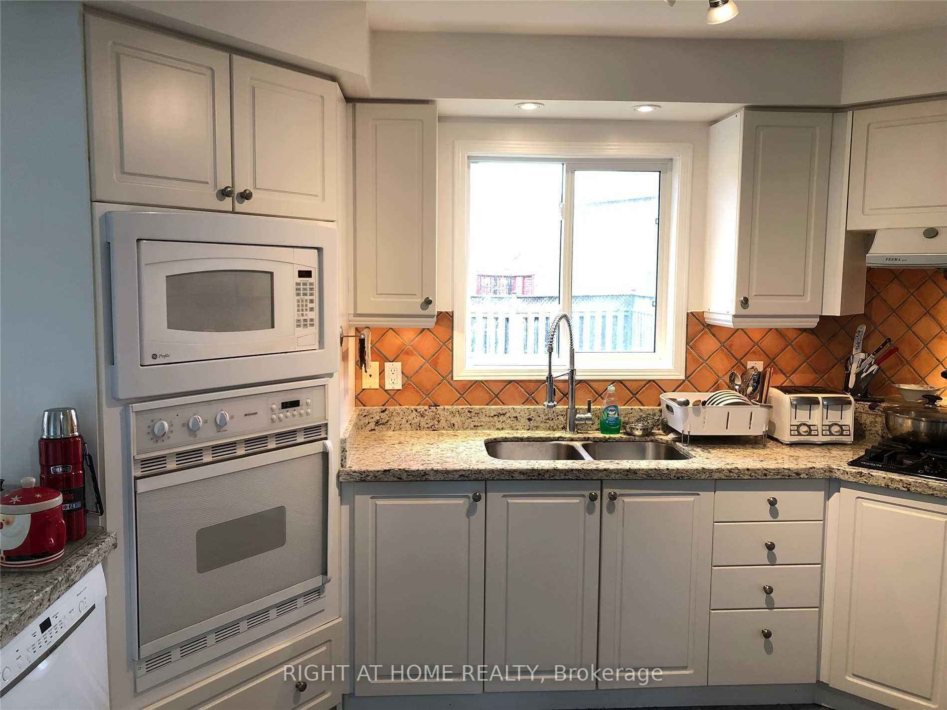 Photo 5 of 5590 Loonlake Avenue, Mississauga, East Credit — HOMEH