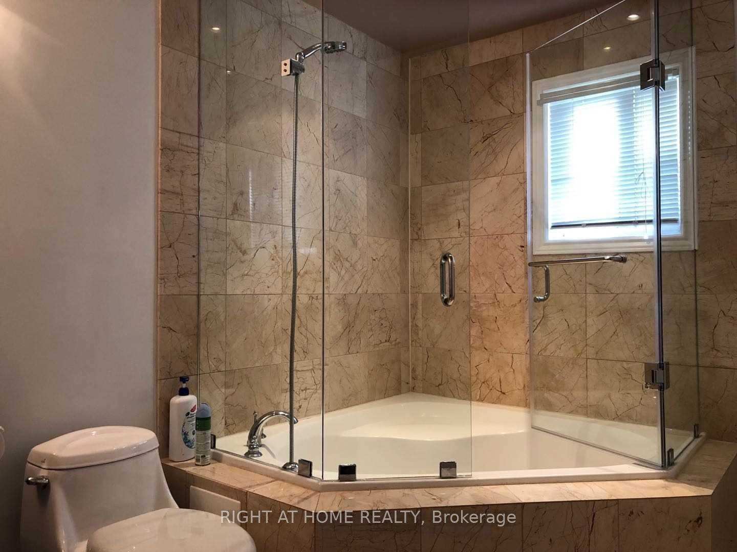 Photo 8 of 5590 Loonlake Avenue, Mississauga, East Credit — HOMEH