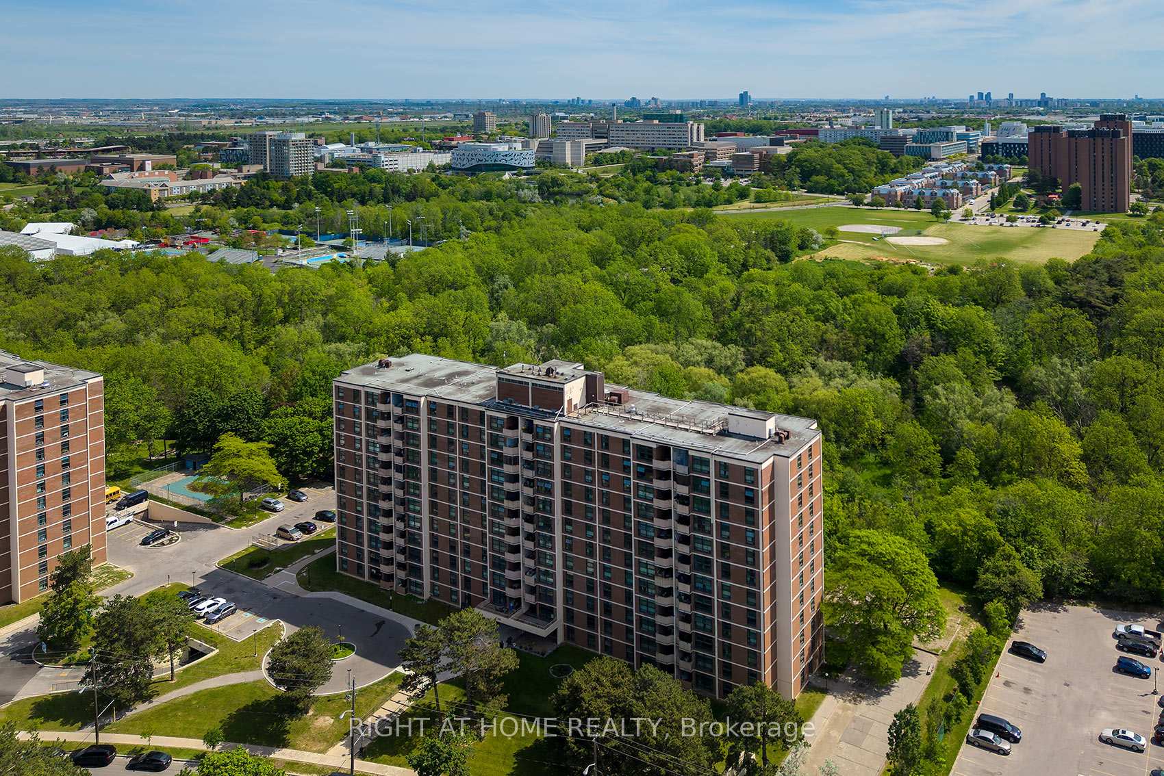 Photo of Unit 608, 335 Driftwood Avenue