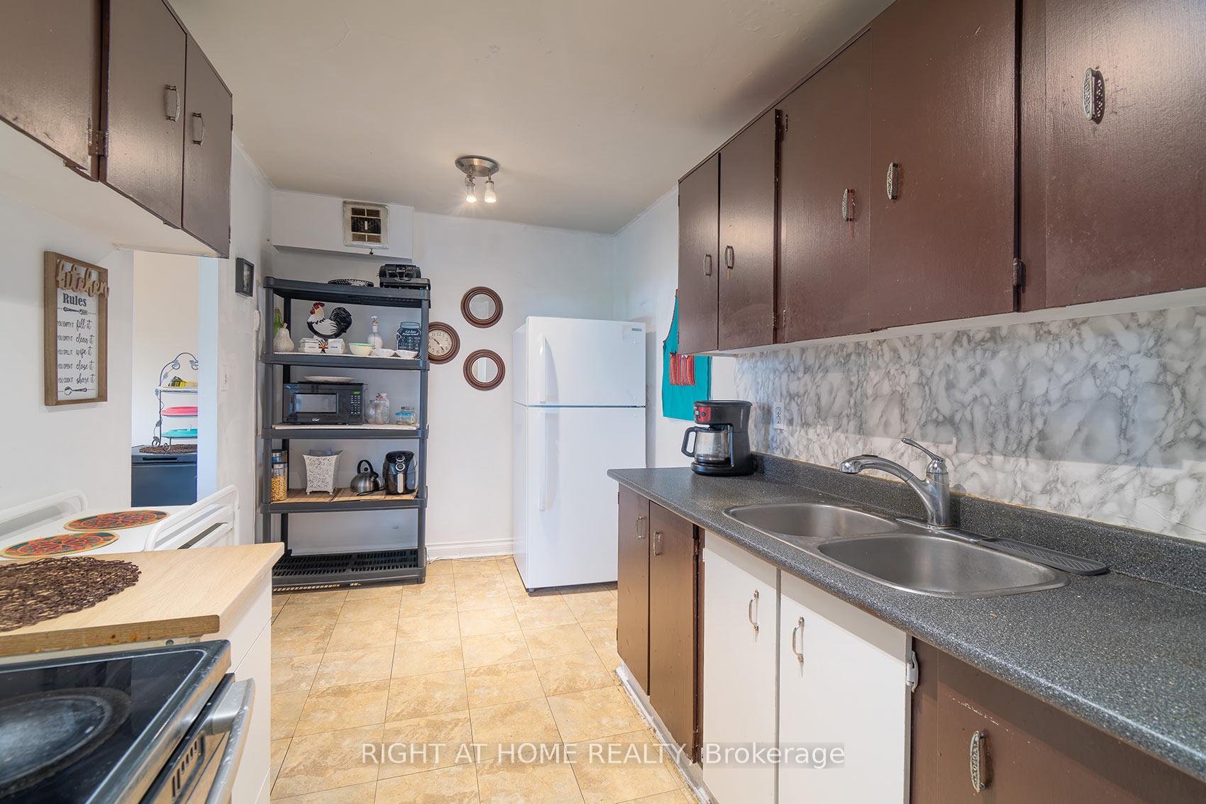 Photo 14 of Unit 608, 335 Driftwood Avenue, North York, Black Creek — HOMEH