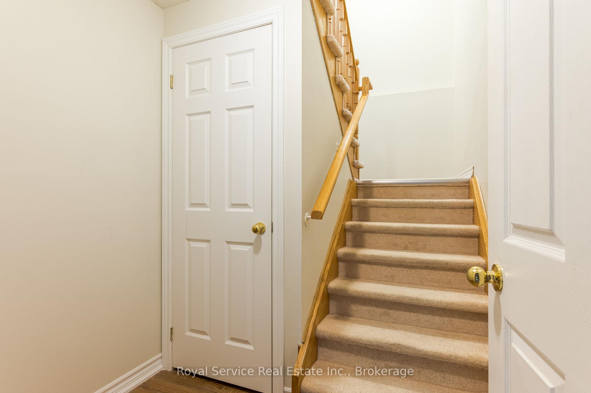 Photo 25 of 11 Algonquin Trail, Clarington, Bowmanville — HOMEH