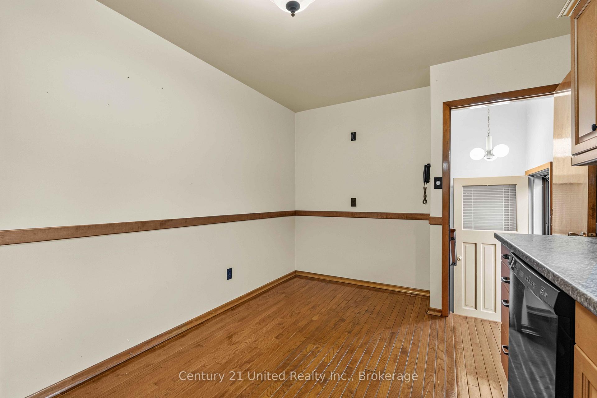 Photo 10 of 1175 Edmison Drive, Peterborough, Northcrest Ward 5 — HOMEH