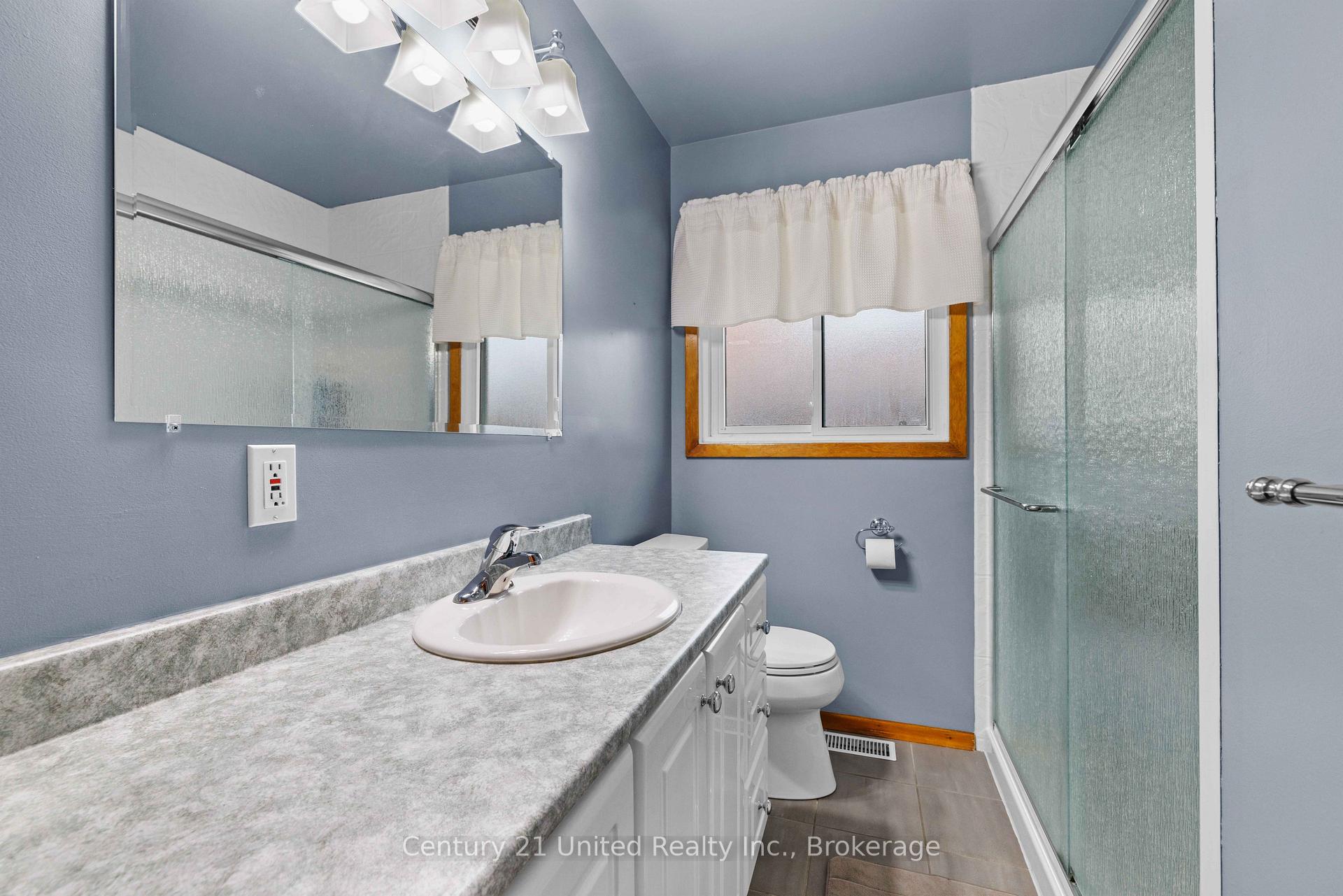 Photo 29 of 1175 Edmison Drive, Peterborough, Northcrest Ward 5 — HOMEH