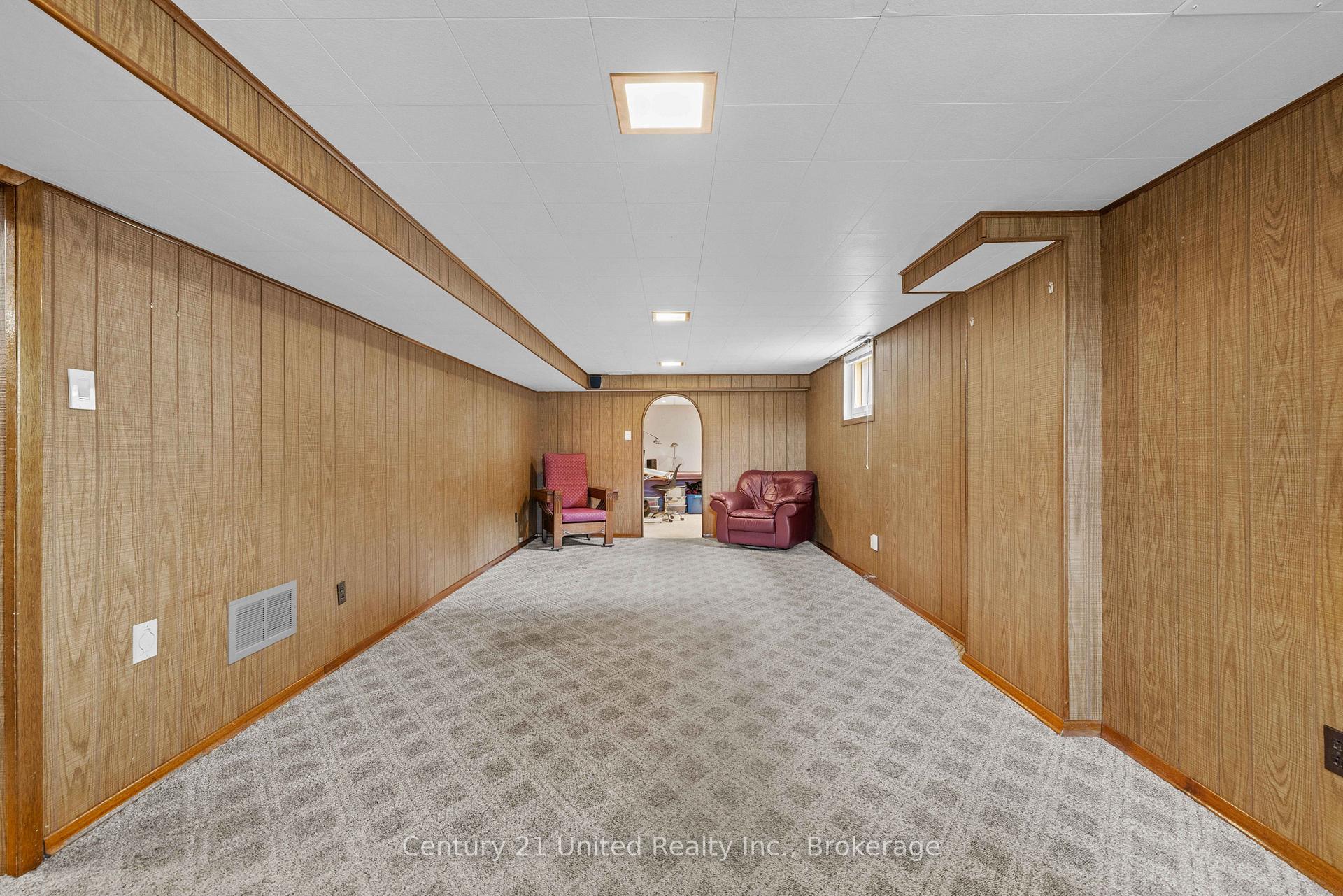 Photo 33 of 1175 Edmison Drive, Peterborough, Northcrest Ward 5 — HOMEH