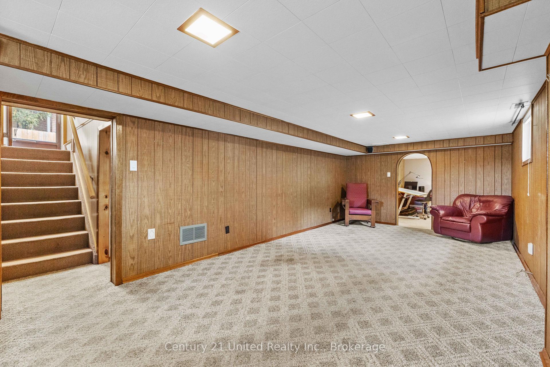 Photo 35 of 1175 Edmison Drive, Peterborough, Northcrest Ward 5 — HOMEH