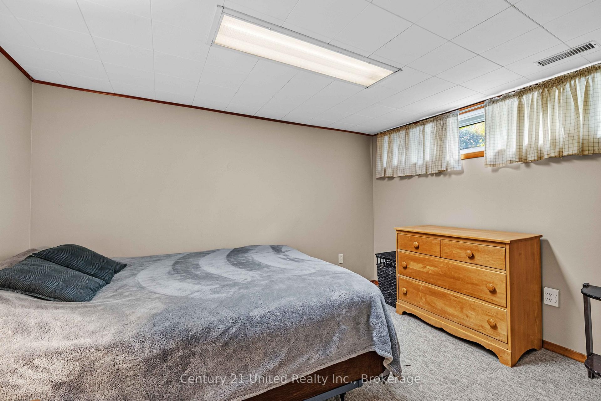 Photo 38 of 1175 Edmison Drive, Peterborough, Northcrest Ward 5 — HOMEH
