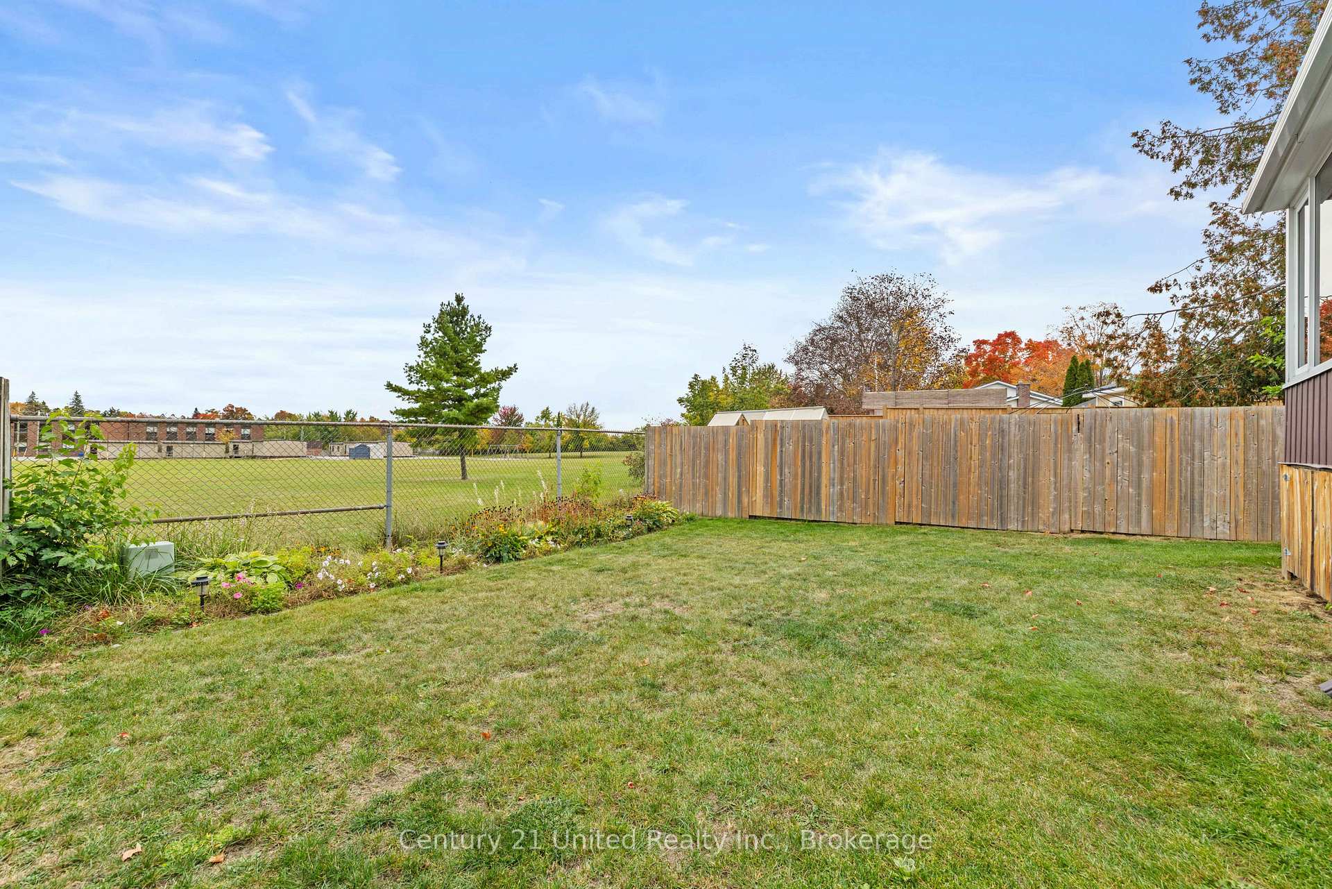 Photo 44 of 1175 Edmison Drive, Peterborough, Northcrest Ward 5 — HOMEH