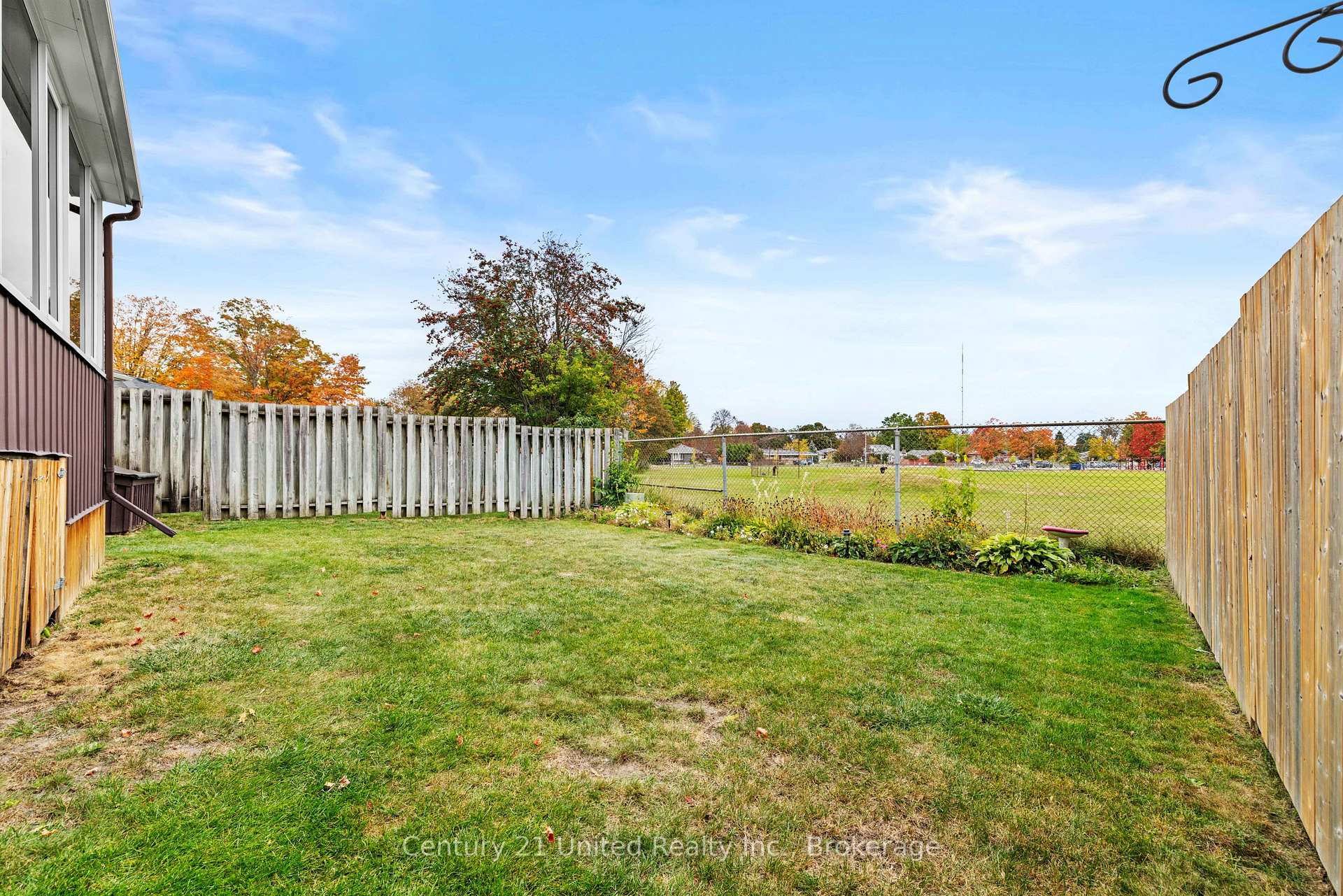 Photo 46 of 1175 Edmison Drive, Peterborough, Northcrest Ward 5 — HOMEH