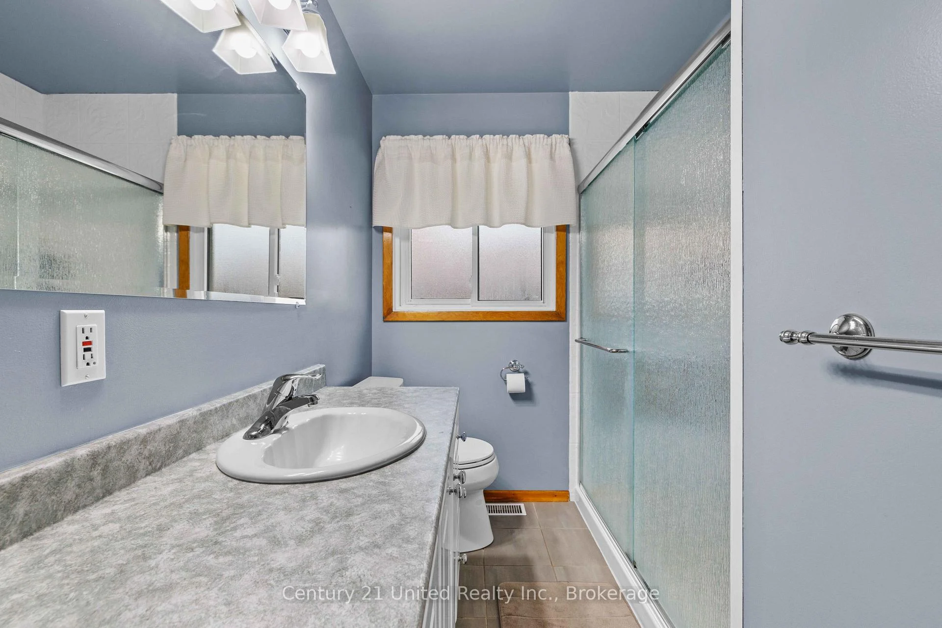 Photo 18 of 1175 Edmison Drive, Peterborough, Northcrest Ward 5 — HOMEH