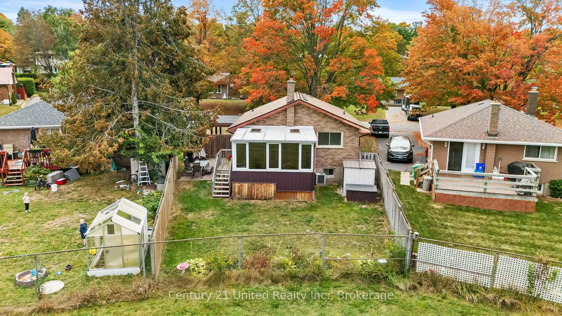 Photo 55 of 1175 Edmison Drive, Peterborough, Northcrest Ward 5 — HOMEH