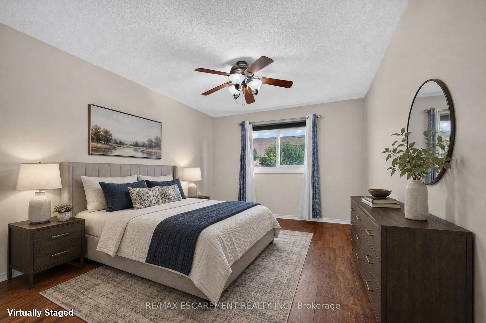 Photo 24 of 4459 Christopher Court, Lincoln, Beamsville — HOMEH