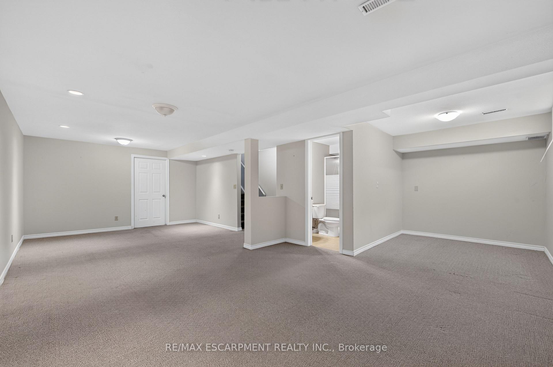 Photo 34 of 4459 Christopher Court, Lincoln, Beamsville — HOMEH