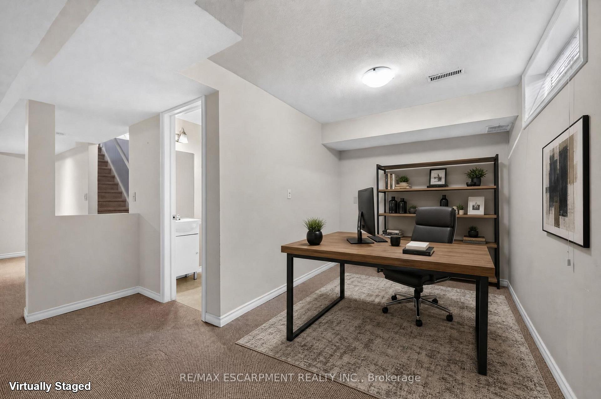 Photo 35 of 4459 Christopher Court, Lincoln, Beamsville — HOMEH