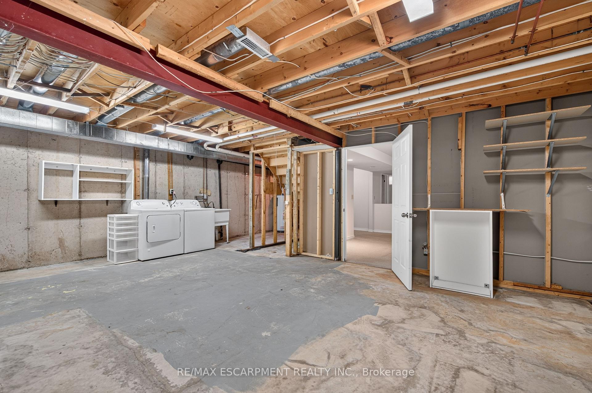 Photo 38 of 4459 Christopher Court, Lincoln, Beamsville — HOMEH