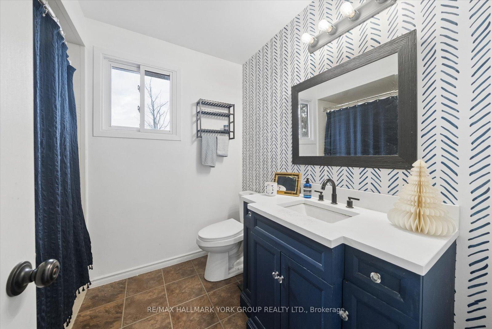 Photo 24 of 41 Laurentian Lane, Orillia — HOMEH